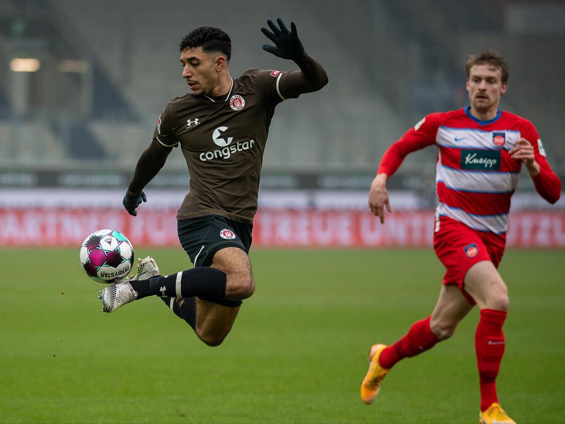 罗马临危受命，主场逆风努力