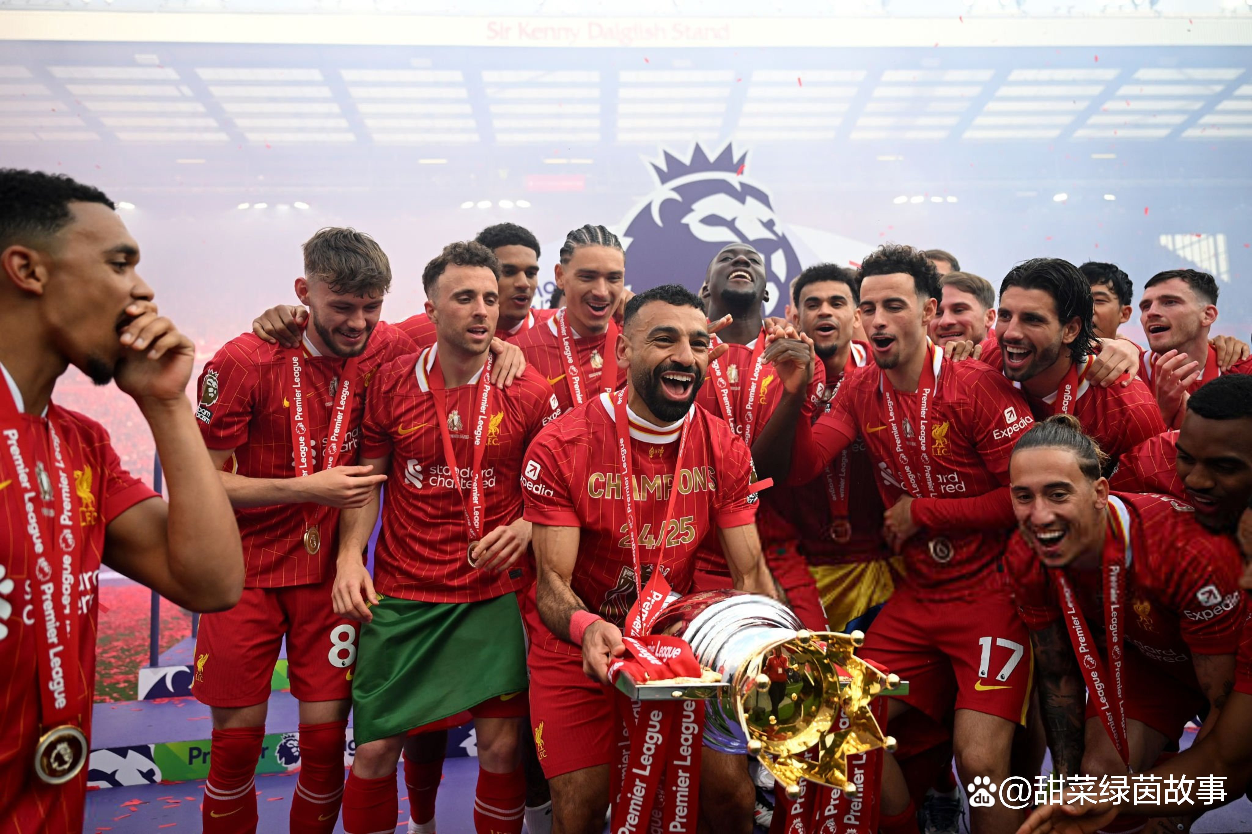 英超球队引援激烈，多名球员加盟