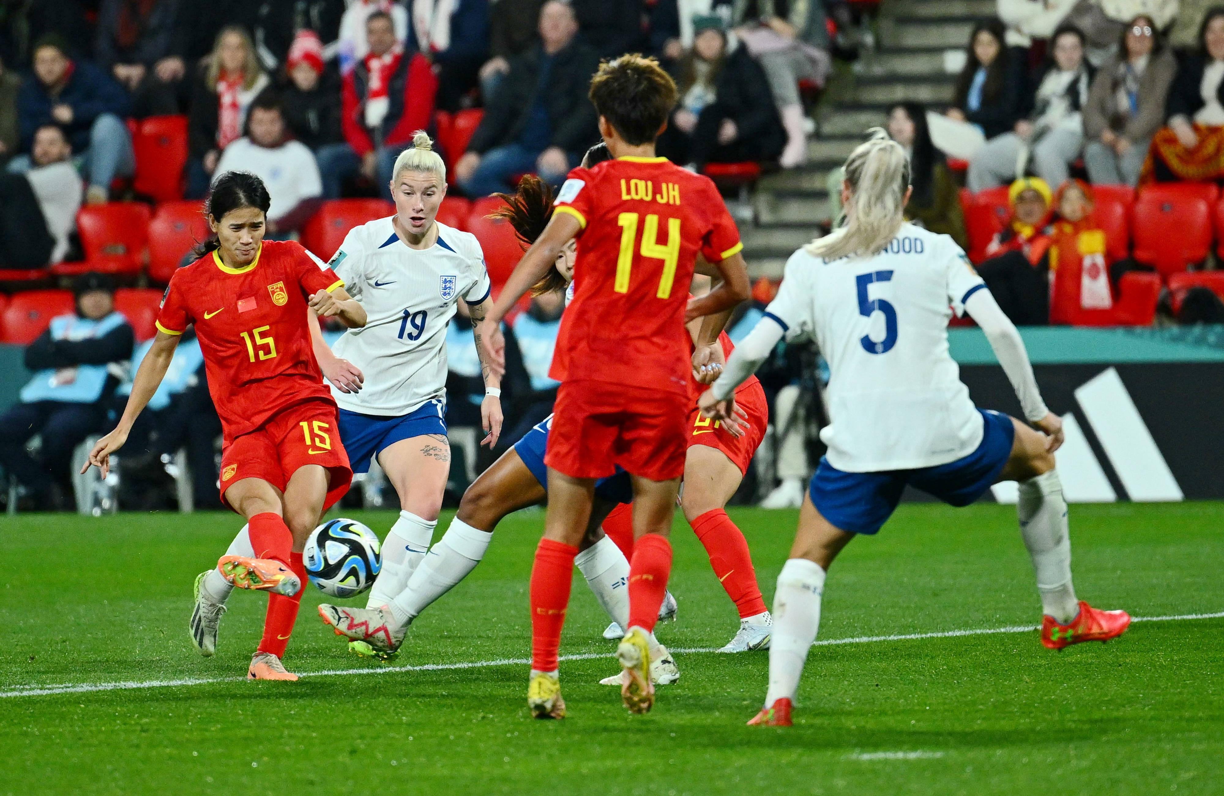 荷兰女足全面备战，争取进一步突破