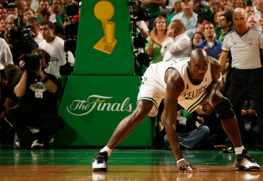 太阳不敌狼王,西部季后赛前景有所震动 太阳不敌狼王,西部季后赛前景有所震动