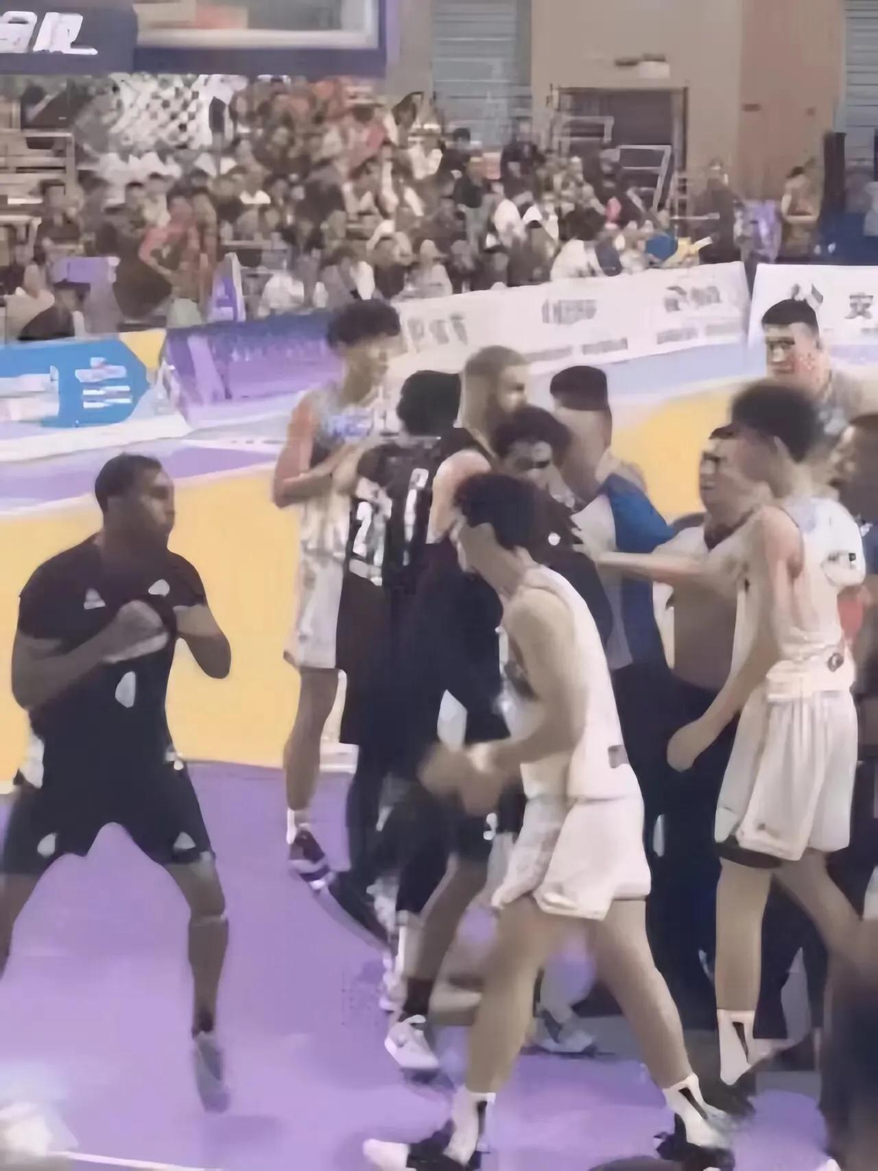 包含火爆场面!热身赛竟然爆发冲突!的词条 包含火爆场面!热身赛竟然爆发冲突!的词条