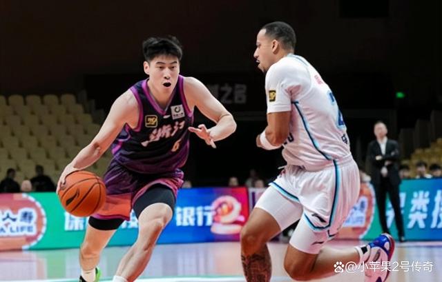 包含江苏男篮在主场大胜浙江队，取得更多积分的词条
