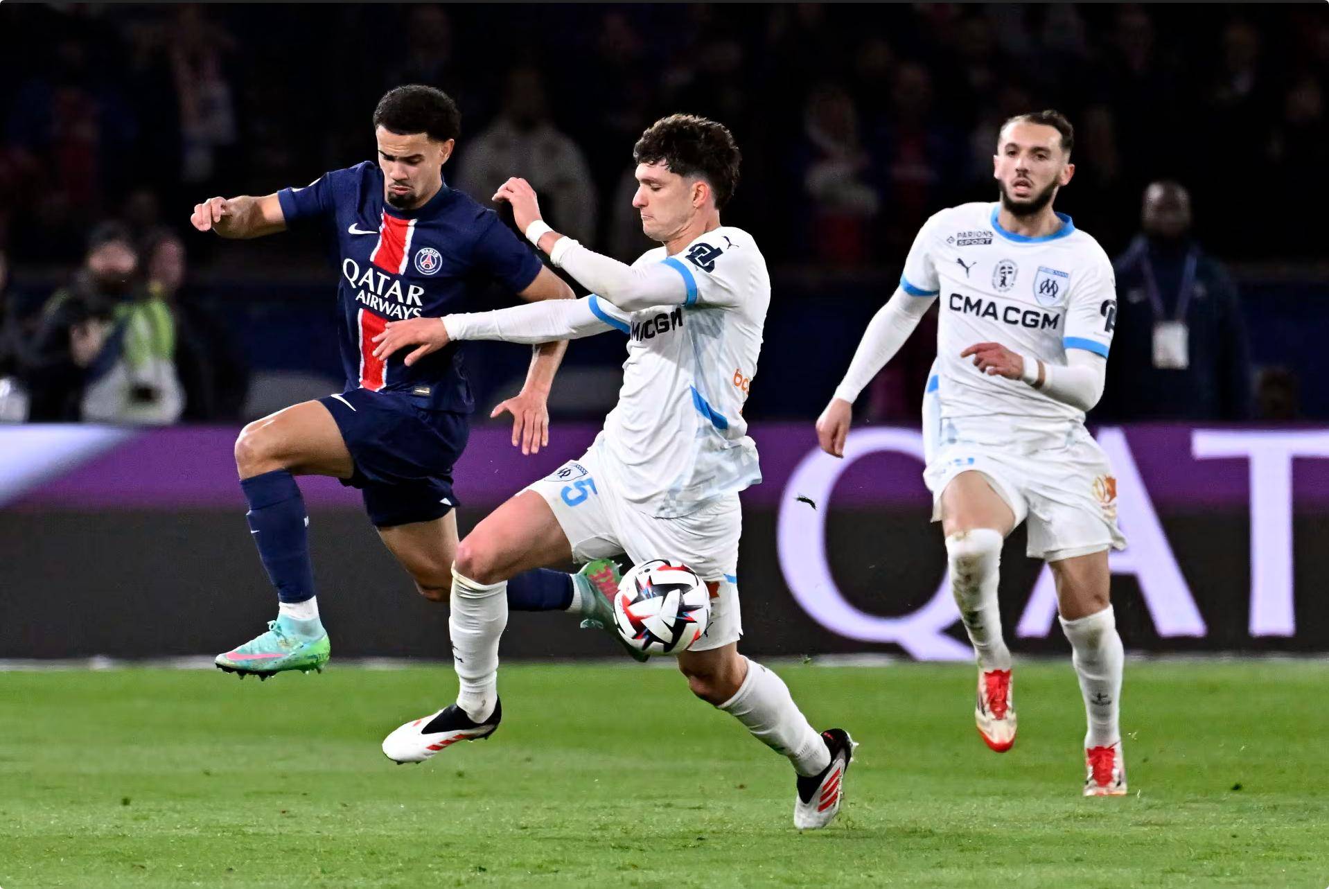 马赛战胜巴黎圣日耳曼,形势发生逆转 马赛战胜巴黎圣日耳曼,形势发生逆转