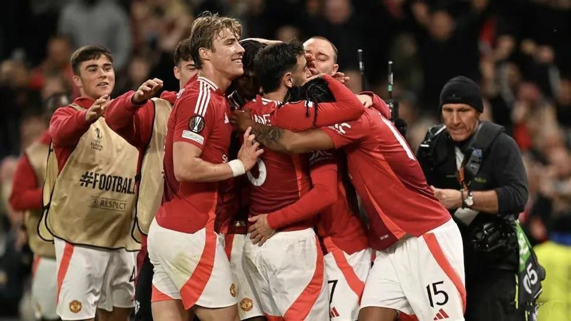 包含欧预赛比赛胜利后球员情绪高涨,互相庆祝的词条 包含欧预赛比赛胜利后球员情绪高涨,互相庆祝的词条