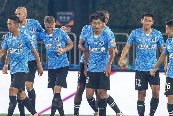 大连人再遇苏宁，谁能成为最终胜利者