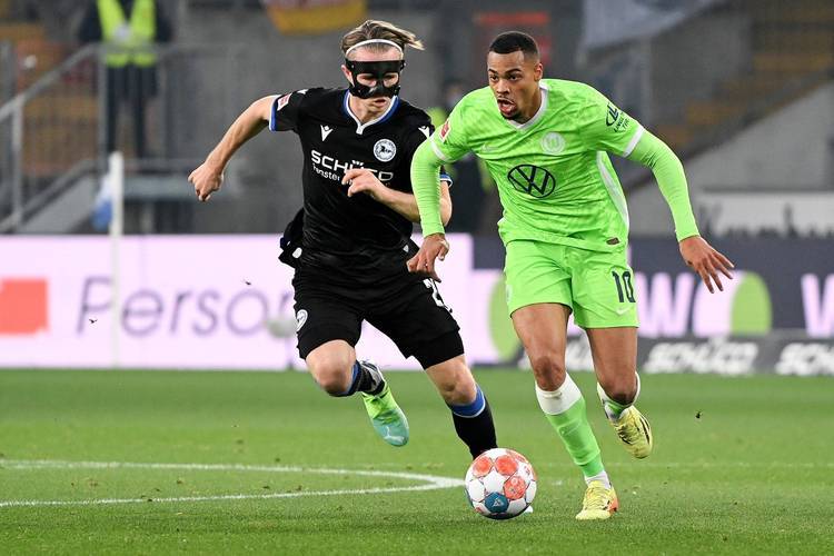 包含沃尔夫斯堡英勇战胜对手,稳固积分榜前列位置的词条 包含沃尔夫斯堡英勇战胜对手,稳固积分榜前列位置的词条