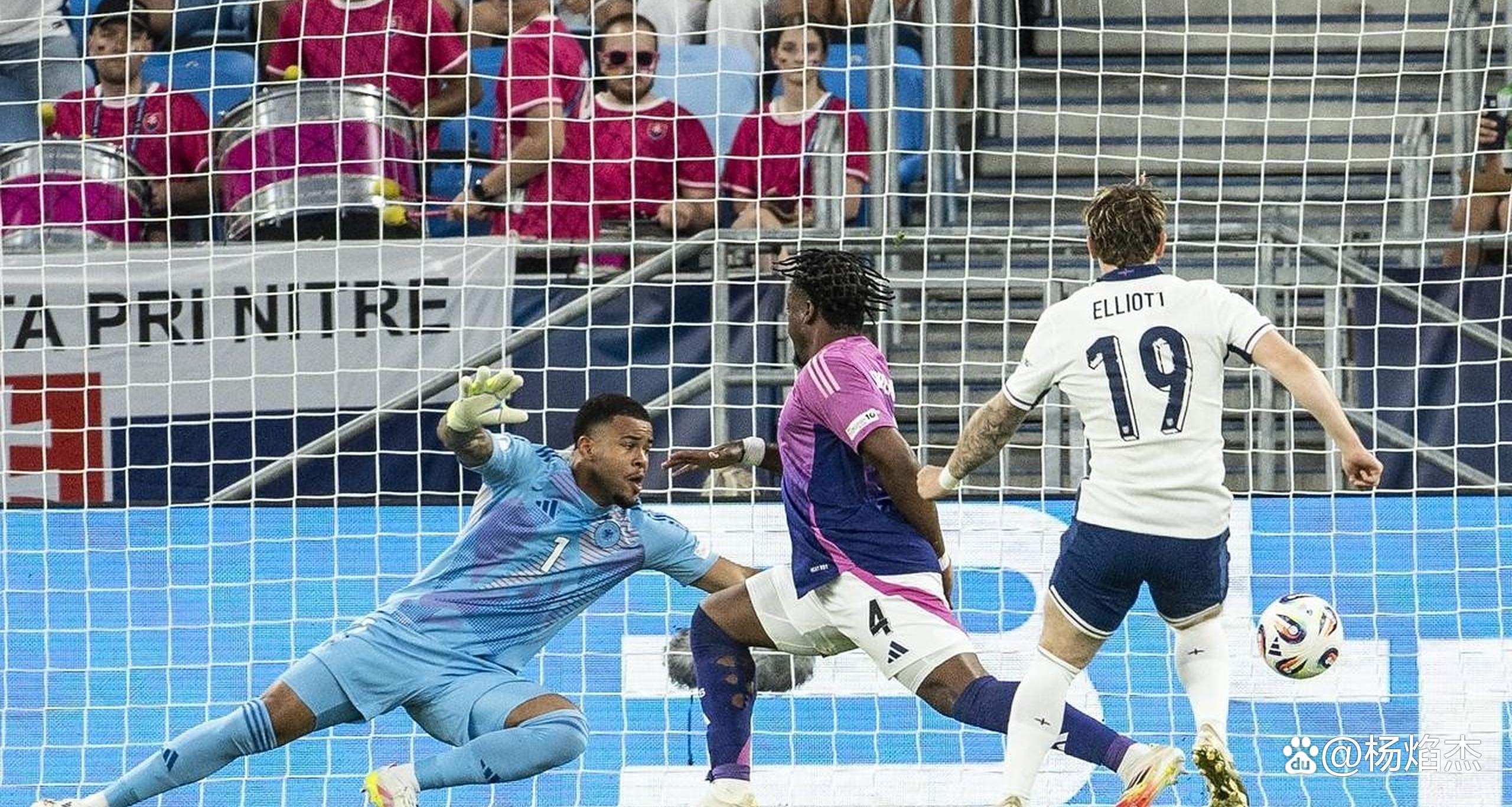 英格兰队在比赛中实现逆袭,晋级四强 英格兰队在比赛中实现逆袭,晋级四强