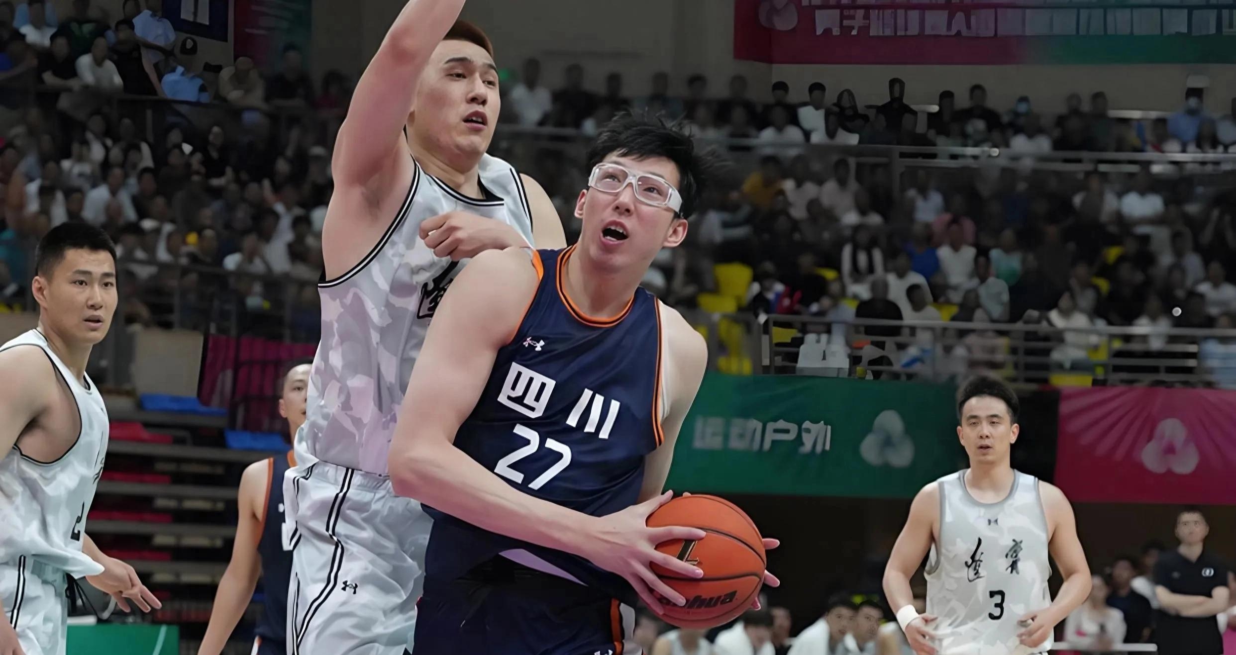 B体育体育app下载地址-体育界惊现巨变，篮球联赛领头羊崛起的简单介绍