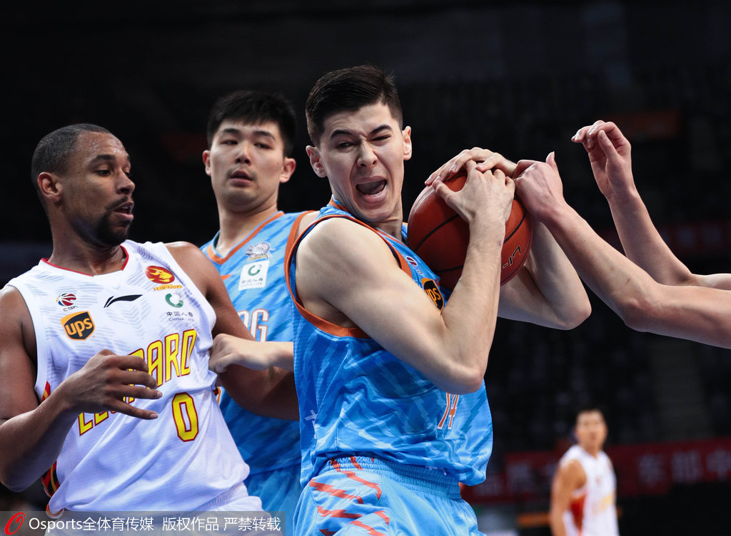 马赛客场告捷，冲击前四位置